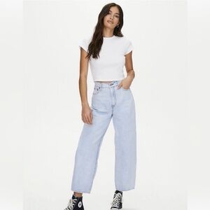 Levi’s Balloon Leg Ankle Tapered Jeans Light Wash High Waist 853140003 Womens 28